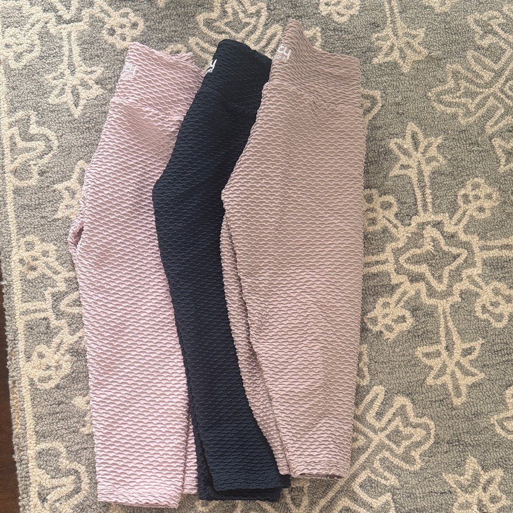 Booty by Brabants Textured Leggings - Pink and Black